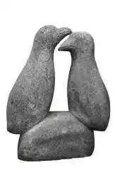 Artikelbild des Artikels “Vogelpaar als Liebessymbol auf Sockel, 60 cm Höhe Naturstein (Basanit). Basanit, geschnitzter Stein, vom Künstler handgefertigt. Naturstein, Grau “